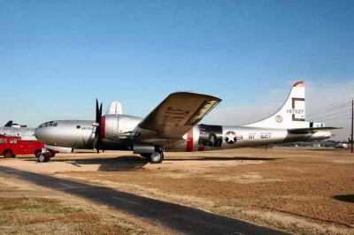  B-29 (44-87627) Superfortress Walk Around 