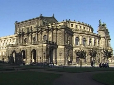  :    .     / Zeitgeschichte: Luftangriff auf Dresden. Deutsche Stadte in Flammen