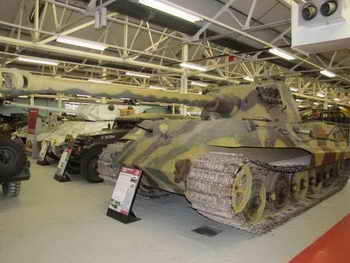   Pz.Kpfw.VI Ausf.B Tiger II Walk round