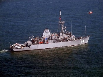 USS Chief MCM-14 Walk Around