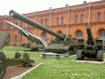 Soviet 420mm 2B1 Oka Self-Propelled Gun-Mortar Walk Around
