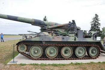 M110A2 Self-propelled Howitzer Walk Around