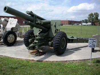 US 155mm M1A1 Howitzer on the M6A2 Mount Walk Around
