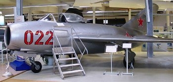 MiG-17 + Cockpit Walk Around