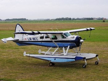De Havilland DHC-2 Beaver with floats Walk Around