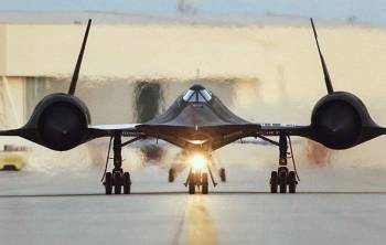   : -71" " / Battle stations: SR-71 "Blackbird"