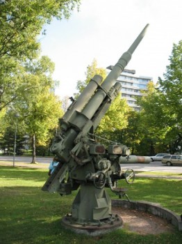  88-mm   "FlaK-37" .  . 2009. , / Finland, Kouvola 