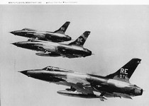 Bunrin Do Famous Airplanes of the world old 033 1973 01 Republic F-105 Thunderchief