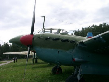 Petlyakov Pe-2 Walk Around