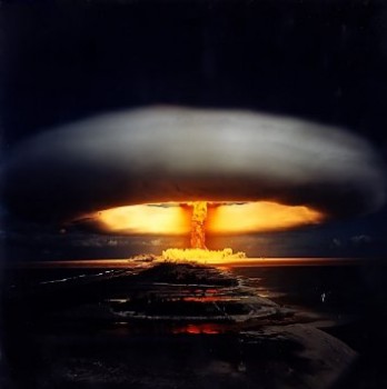 Фильм об испытании ядерного оружия - Trinity and Beyond (The Atomic Bomb Movie) (1995) TVRip