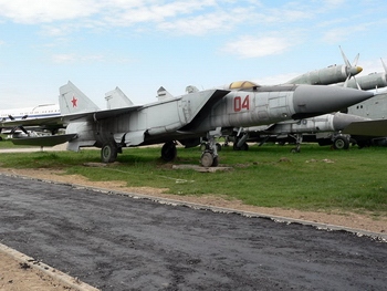 Mikoyan-Gurevich MiG-25PD Walk Around