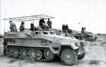   . SdKfz 251 Hanomag ()