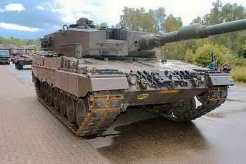 Фотообзор Dutch Leopard 2A4 Walk Around