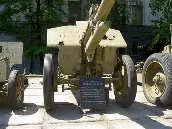 Фотообзор Soviet 122mm M-30 Howitzer Walk Around 