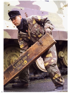 Waffen SS camouflage uniforms & post-war Derivetives [europa militaria 18]