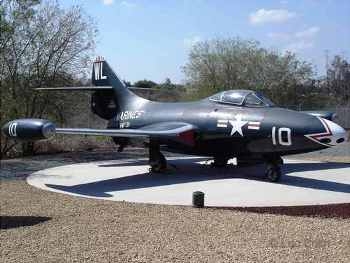 F9F-2 (123652) Panther Walk Around