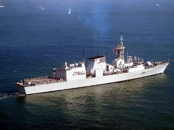HMCS Ottawa FFH-341 Walk Around