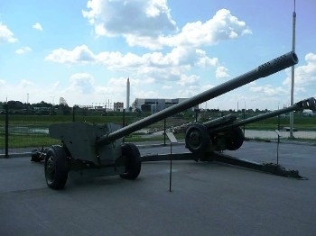 Soviet 100mm MT-12 Anti-Tank Gun Walk Around