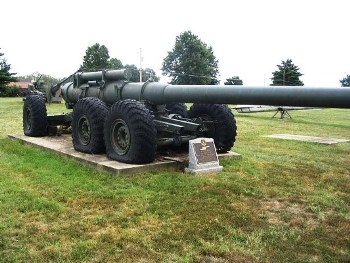 US 8 Inch M1 Howitzer Walk Around
