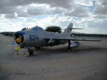 Mikoyan-Gurevich MiG-17PF (Lim-6P) Walk Around