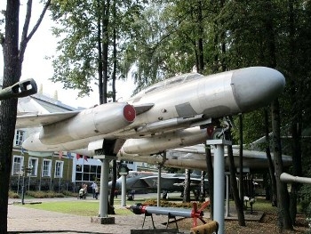 Yakovlev Yak-25M Walk Around