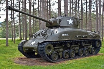 M4A1 (76) W Sherman Walk Around