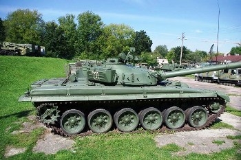 T-72M1 Walk Around