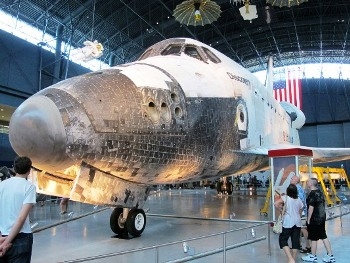 Space Shuttle OV-103 Discovery Walk Around
