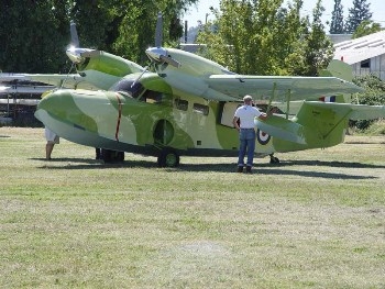 Amphibian and Sea Plane Fly In September 2005 Photos