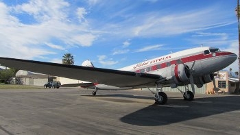 Douglas DC-3 Walk Around