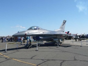 General Dynamics F-16C Fighting Falcon Walk Around
