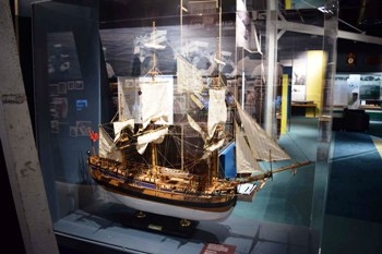 Bark HMS Endeavour (Museum Models) Photos
