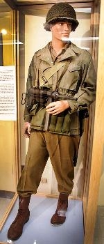 Fort Dix Army Reserve Mobilization Museum - Uniforms  Photos