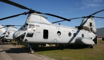 Boeing CH-46E Sea Knight Walk Around