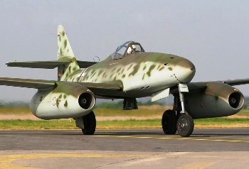 Messerschmitt Me 262A-2a Schwalbe + Replica (B-1c) Walk Around