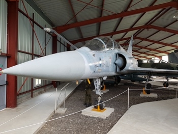 Dassault Mirage 2000 B Walk Around