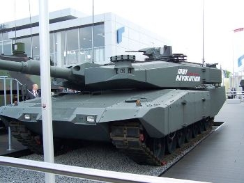 Leopard 2 Revolution Walk Around