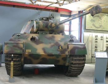 Befehlspanzer Panther Ausf.A Walk Around