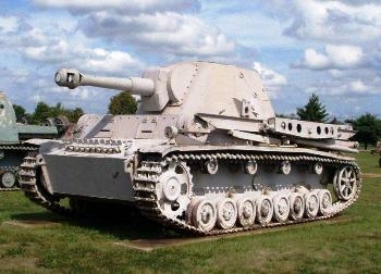 Panzer IV 10.5cm le FH181L28 auf Waffentrager GW Walk Around