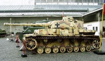 Panzer IV Ausf J Walk Around