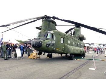 Boeing CH-47D Chinook Walk Around