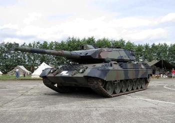 Leopard 1A6 BE Walk Around