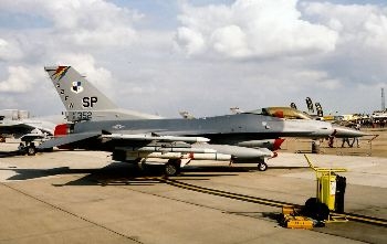 F-16C Block 50C (91-0352) Walk Around