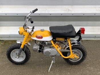 Honda Z50A Monkey Bike (1971) Walk Around