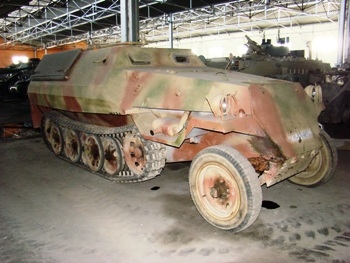 OT 810 (Sd.Kfz.251) Walk Around