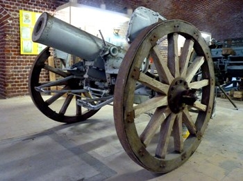 Howitzer 15cm sFH02 (1902) Walk Around