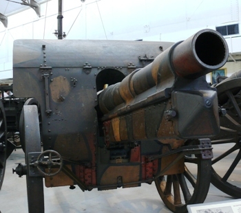 Howitzer 15cm sFH13 Walk Around