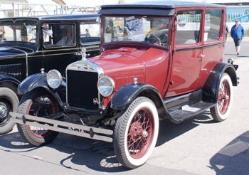 Ford Model T Tudor (1926) Walk Around