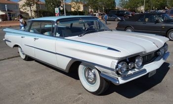 Oldsmobile Ninety-Eight 4 serie (1958) Walk Around